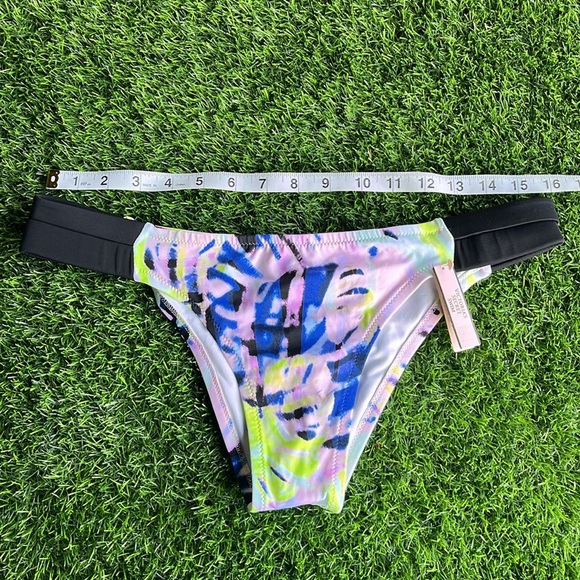 VICTORIAS SECRET Bikini Bundle size large - Picture 2 of 11